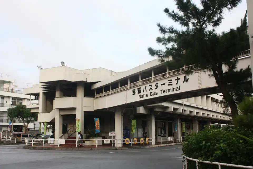 那覇バスターミナル